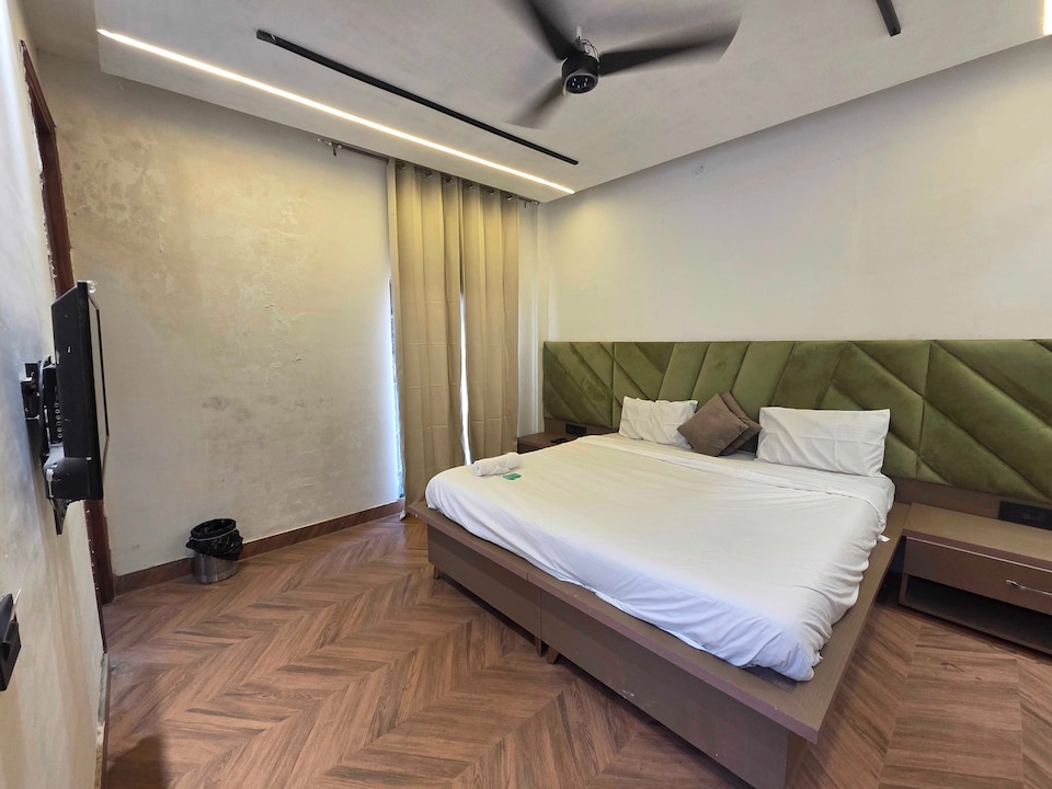 HOTEL O ROYAL MENOR, Pakhowal Road Ludhiana, Ludhiana