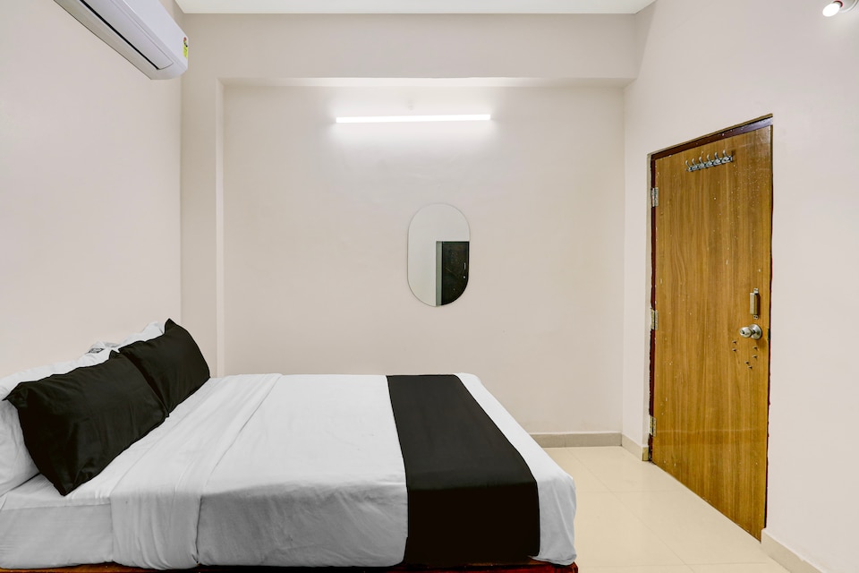 HOTEL UNIQUE, Narsampet, Narsampet