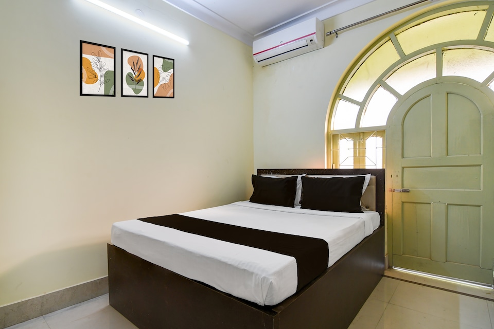POP 84116K Hotel O Maa Tara Guest House, VIP Road Kolkata, Kolkata
