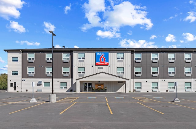 Studio 6 Fort Frances, ON