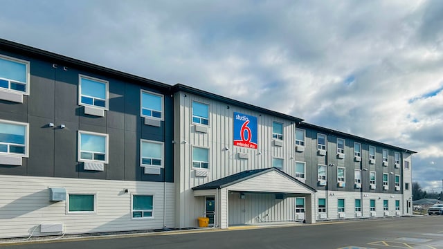 Studio 6 Fort Frances, ON