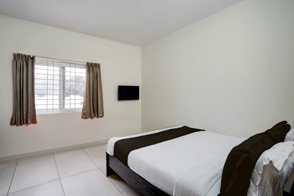 Hotel O Dwarka Comfort , Hosur Road Bangalore, Bangalore