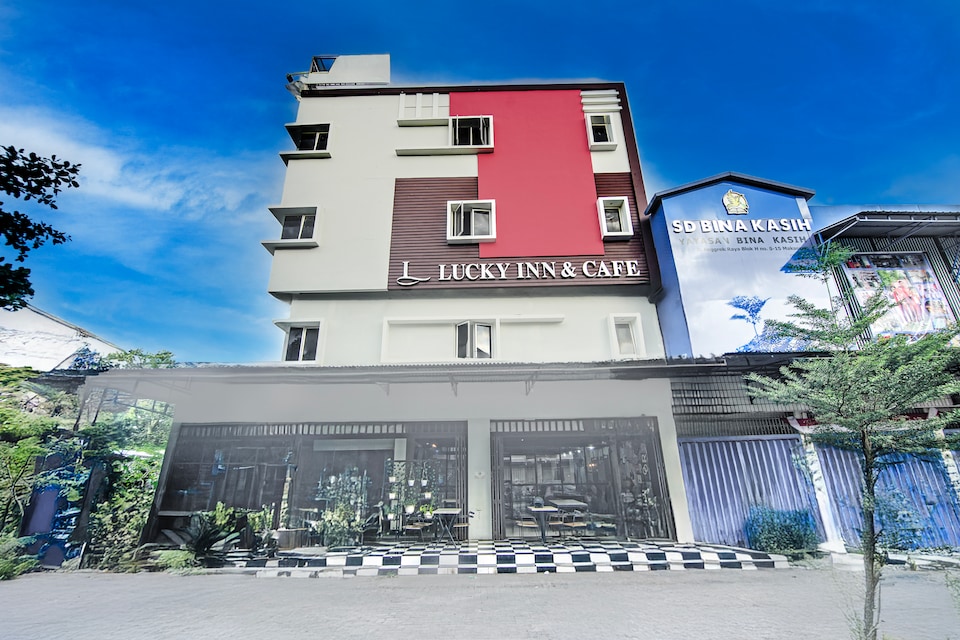 Dancenter Hotel Lucky Inn Makassar, Panakkukang, Makassar