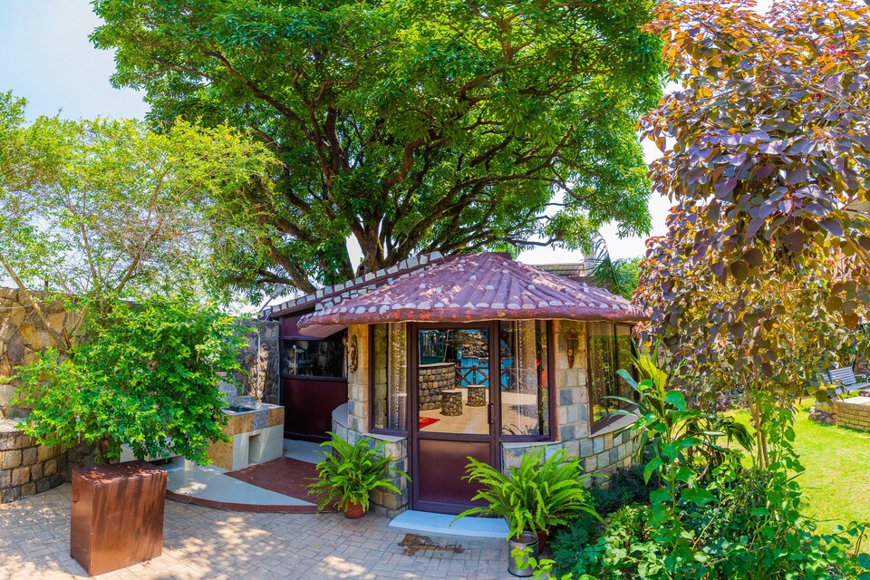 OYO Home 13227 Peaceful 1BHK, Dehradun Railway Station, Dehradun