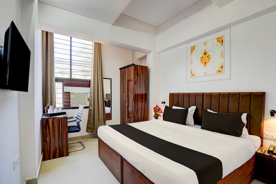 Super Collection O Prayag Railway Junction, Mumfordganj Allahabad, Prayagraj