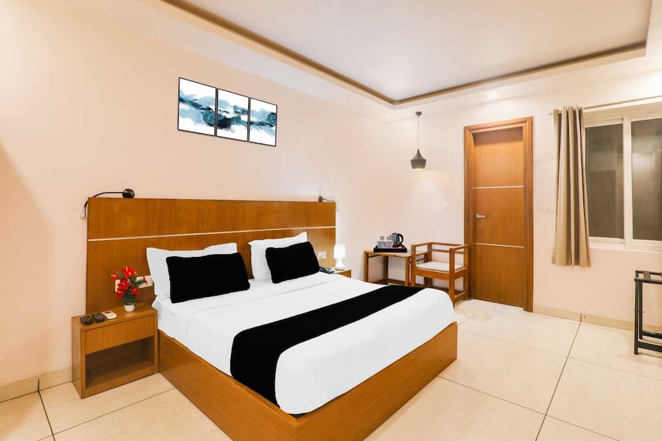 Collection O Prayag Railway Junction, Mumfordganj Allahabad, Prayagraj