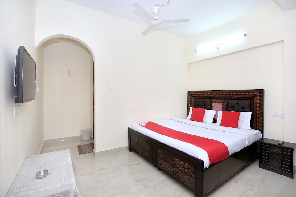 OYO 13228 Home 1BHK Aanji Solan, Solan, Solan
