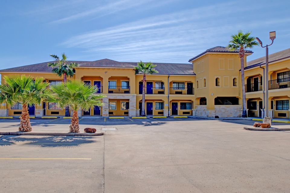Weslaco Inn by Capital O Near Mercedes, C78596, Weslaco TX