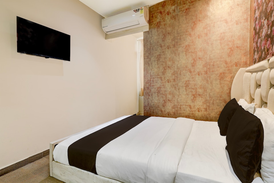 Hotel O The Vintage Inn , Kalkaji Delhi, Delhi