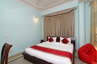 OYO The Golden Door Near Lotus Temple