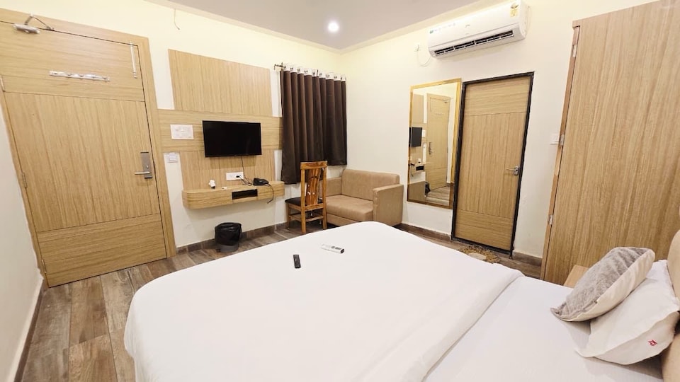 Collection O Mahakal Lok Temple Ujjain Formerly Hotel Vinayak , Mahakal Temple, Ujjain