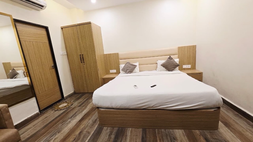 Collection O Mahakal Lok Temple Ujjain Formerly Hotel Vinayak , Mahakal Temple, Ujjain