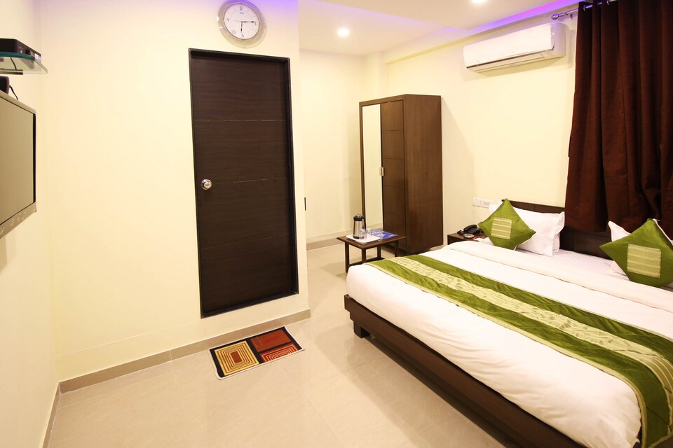OYO 9579 Hotel Ambience, Satellite-Prahlad Nagar Ahmedabad, Ahmedabad