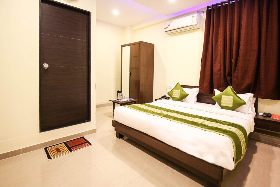 OYO 9579 Hotel Ambience, Satellite-Prahlad Nagar Ahmedabad, Ahmedabad