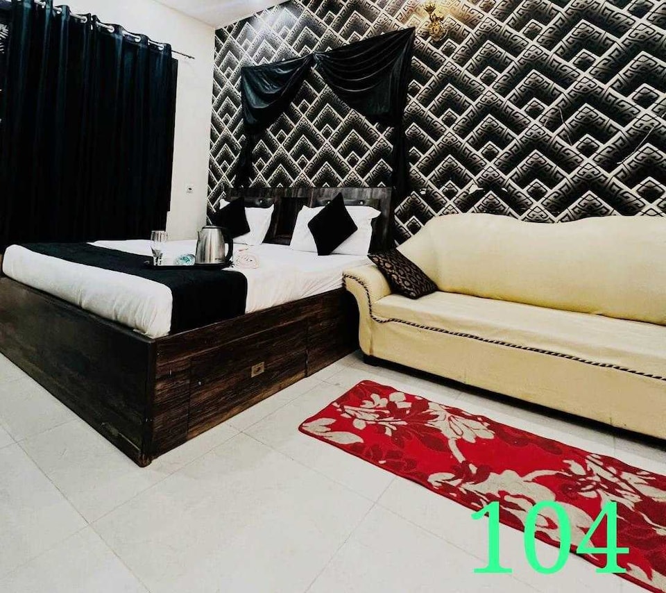 Hotel O Sky Hotel, Ghaziabad City, Ghaziabad