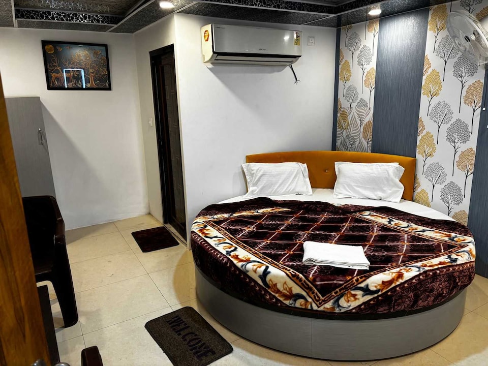 Hotel O Sky Hotel, Ghaziabad City, Ghaziabad