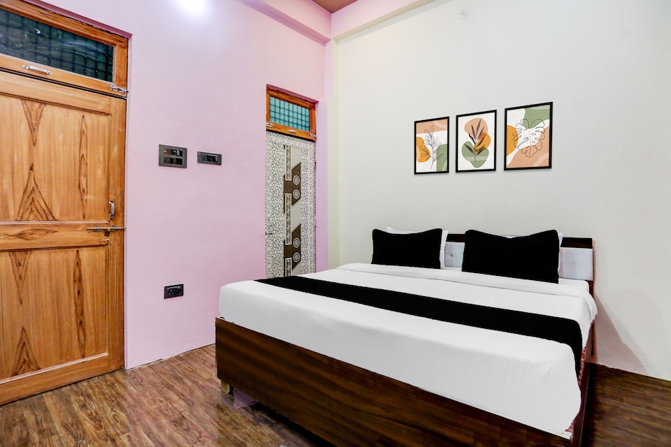 SPOT ON Friends Palace, Rambagh Allahabad, Prayagraj