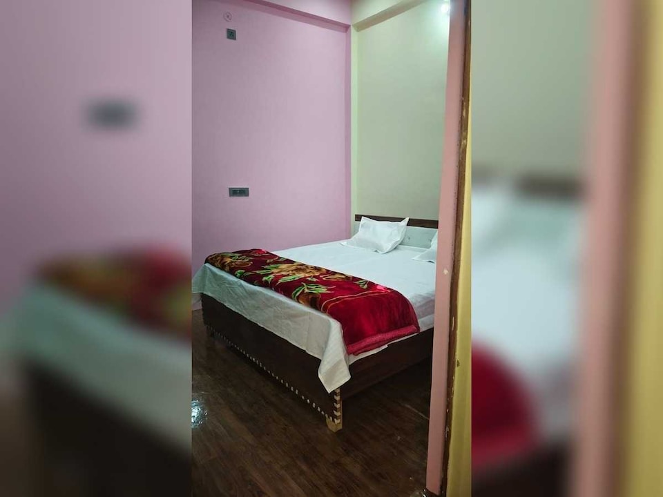 SPOT ON Friends Palace  , Rambagh Allahabad, Prayagraj