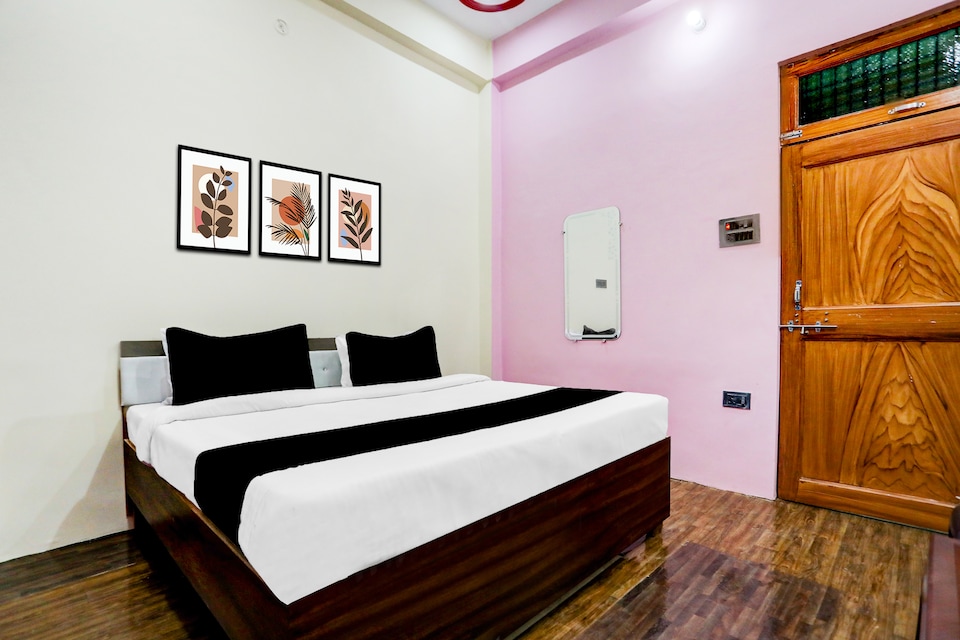 SPOT ON Friends Palace, Rambagh Allahabad, Prayagraj