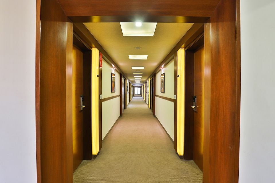 Capital O 13253 The Grand Vinayak Hotel, SP Ring Road Nikol-Odhav, Ahmedabad