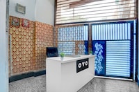 OYO 841274 Hardik Palace