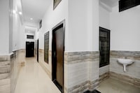 OYO 841274 Hardik Palace