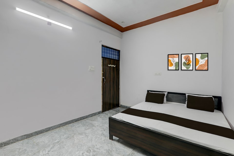 SPOT ON Royel Grand Hotel Nabedi, Mall Road Kanpur, Kanpur