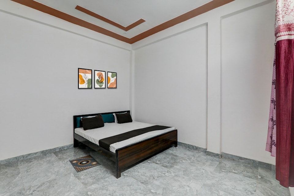 SPOT ON Royel Grand Hotel Nabedi, Mall Road Kanpur, Kanpur