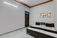 SPOT ON Royel Grand Hotel Nabedi