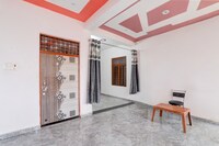 SPOT ON Royel Grand Hotel Nabedi