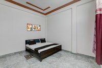 SPOT ON Royel Grand Hotel Nabedi