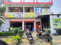 SPOT ON Royel Grand Hotel Nabedi