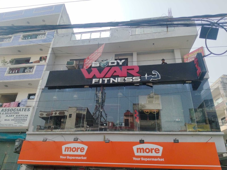 Hotel O AK CONTINENTAL, Rajouri Garden Delhi, Delhi