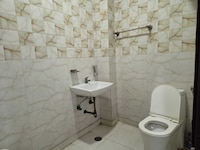 Hotel O AK CONTINENTAL