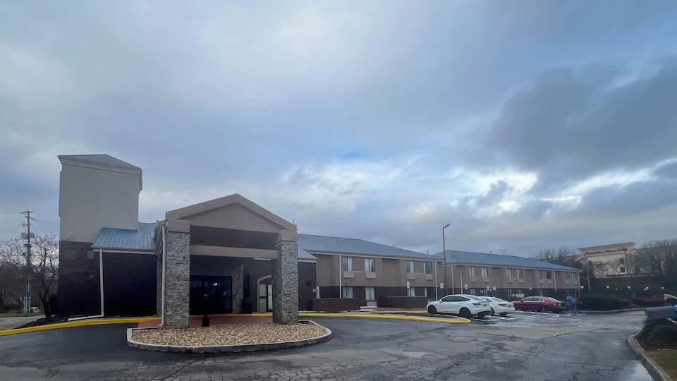 Studio 6 Suites – Knoxville, TN - Downtown, C37912, Knoxville TN