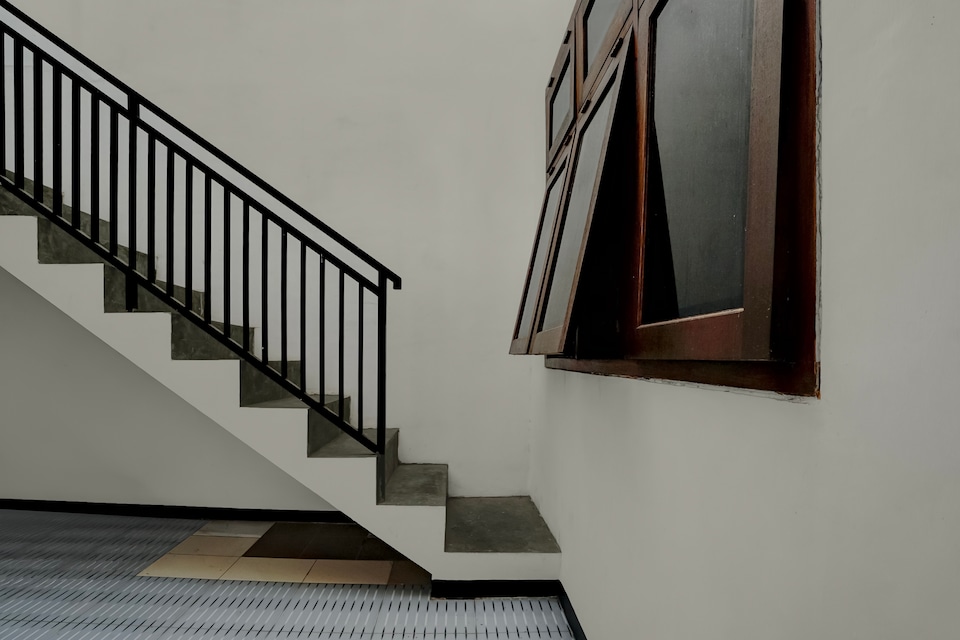 OYO 95035 Harmony Guest House Syariah Sawojajar, Malang Kota, Malang