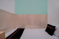 OYO 95035 Harmony Guest House Syariah Sawojajar