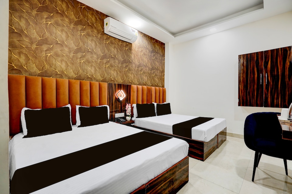 Hotel O Gold Wood, Golden Temple Road Amritsar, Amritsar