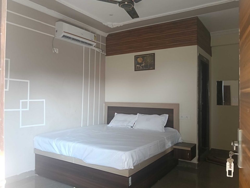 OYO Hotel O Shiv Shree Dham, New Market Bhopal, Bhopal