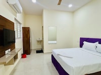 Hotel O D.r. Royal Lodge