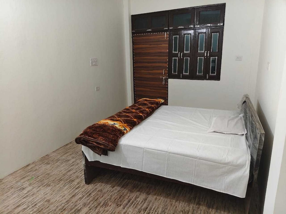 SPOT ON Om Hotel & Restorent, Rania Kanpur, Kanpur