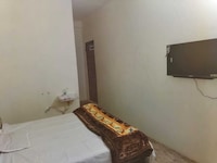 SPOT ON Om Hotel & Restorent