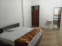 SPOT ON Om Hotel & Restorent