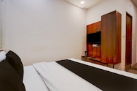 Hotel O by OYO Hotel R Pacific