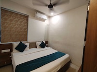 OYO Hotel O Hotel R Pacific 