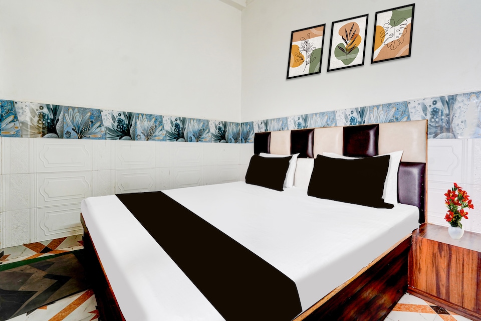 Hotel O Bhuteshwar Mahadev Temple Formerly Raghav Guest House, Mathura, Mathura
