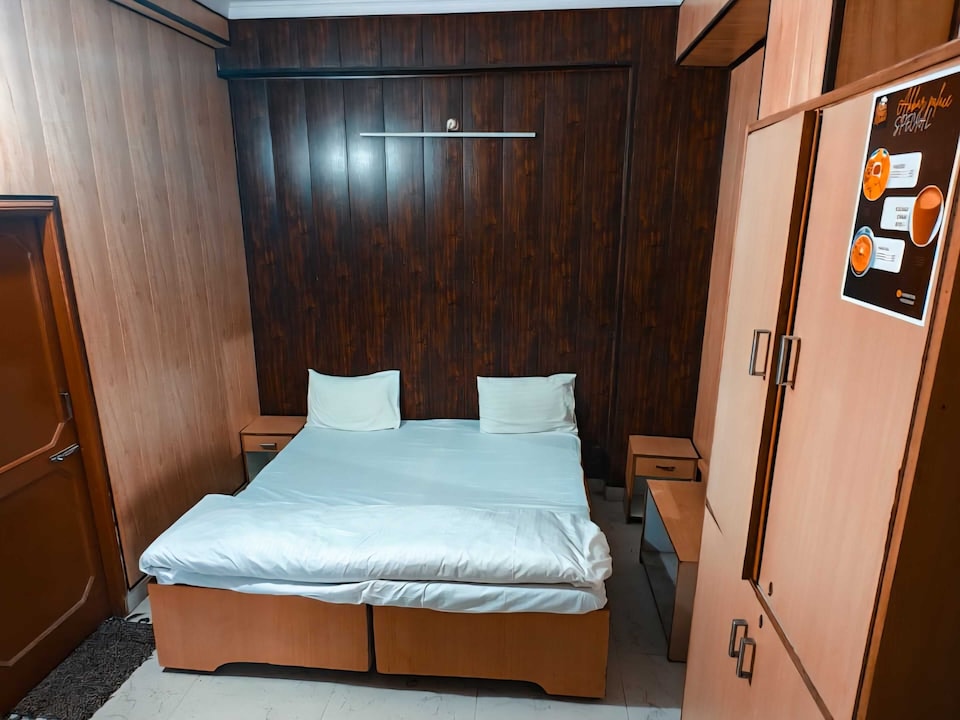 OYO Radha Raman Guest House, Aligarh, Aligarh