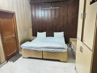 OYO Radha Raman Guest House