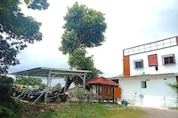 OYO 95038 Khanza Stay