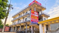 Hotel O C R GRAND INN